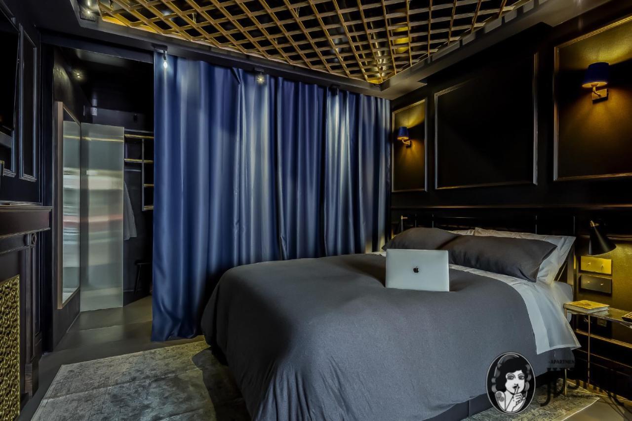 Suite Shibari By Justine Apartments Sobria Elegante Y Pecaminosa Apartamento Turistico En Madrid Rio Zewnętrze zdjęcie