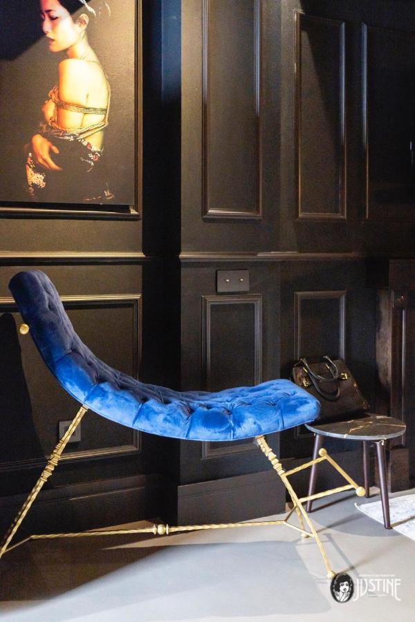 Suite Shibari By Justine Apartments Sobria Elegante Y Pecaminosa Apartamento Turistico En Madrid Rio Zewnętrze zdjęcie